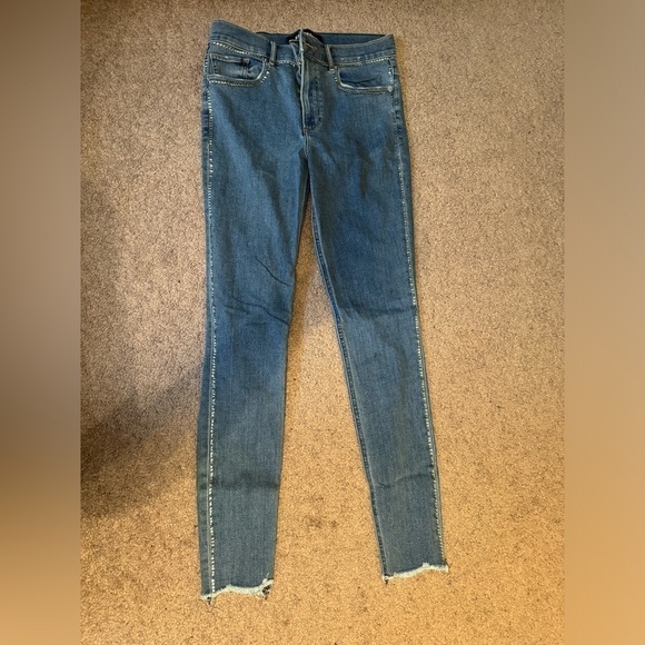 EXPRESS blue skinny jeans with studs running along the side size 6L - Picture 1 of 9